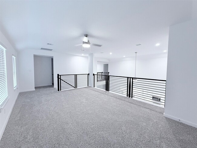 Building Photo - 1609 Sunbend Ln