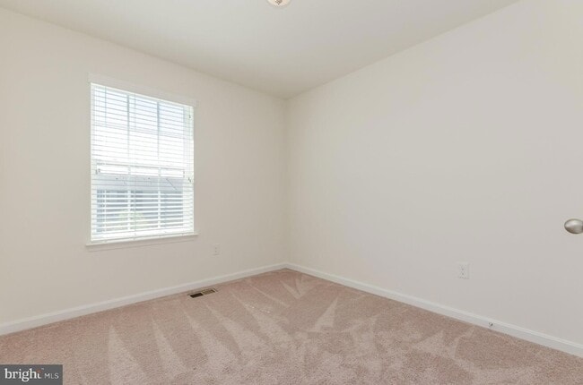 Building Photo - 172 Drexel Ct