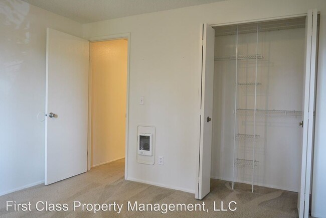 Building Photo - 4628 Oakridge Rd