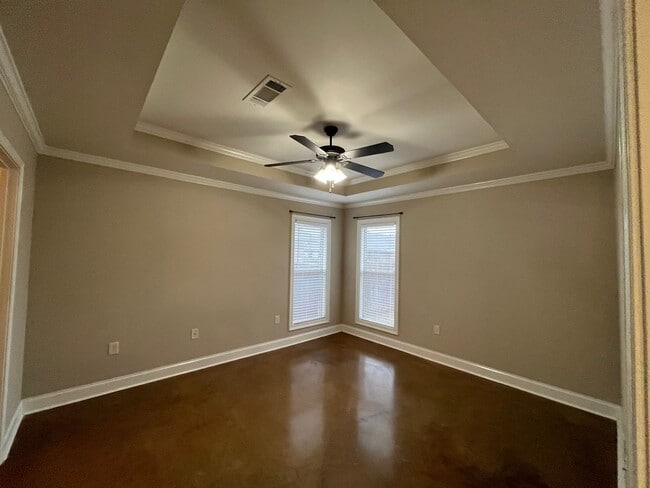 Building Photo - 221 Greenfield Ridge Dr