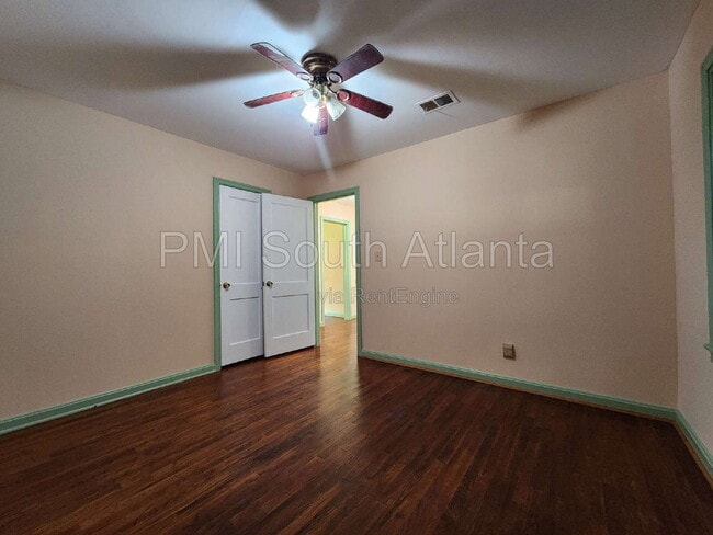 Building Photo - 2480 Spring Garden Dr SW