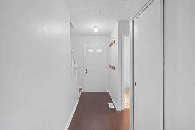 Building Photo - Three Bedroom Condo in West Chester!