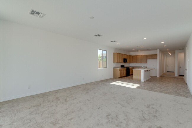 Building Photo - Seasons at Villago, Casa Grande, AZ, Beaut...