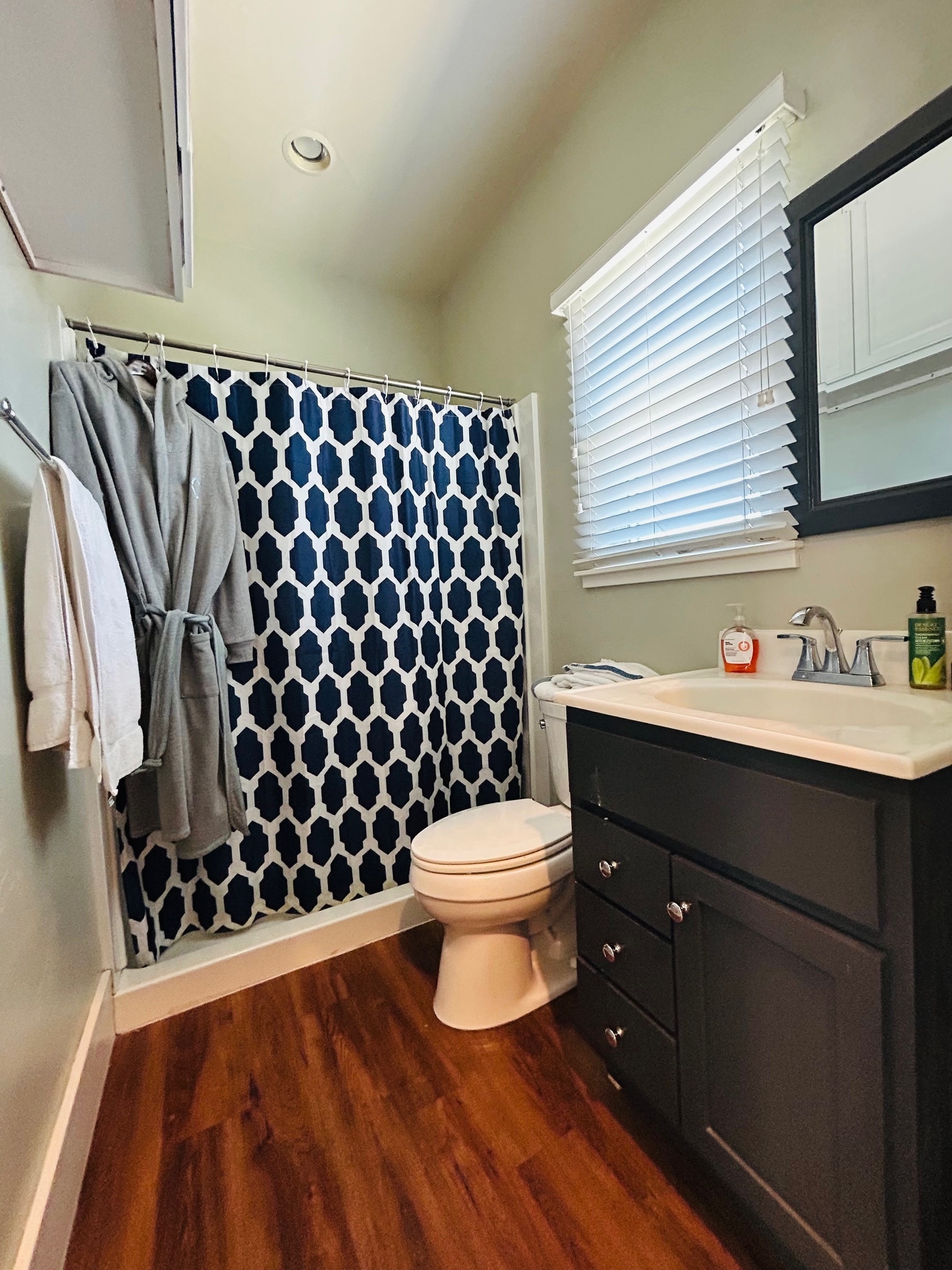 Building Photo - 1240 Plumas St