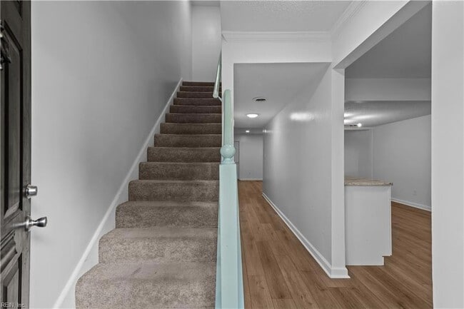 Building Photo - 570 Tenbee Ln