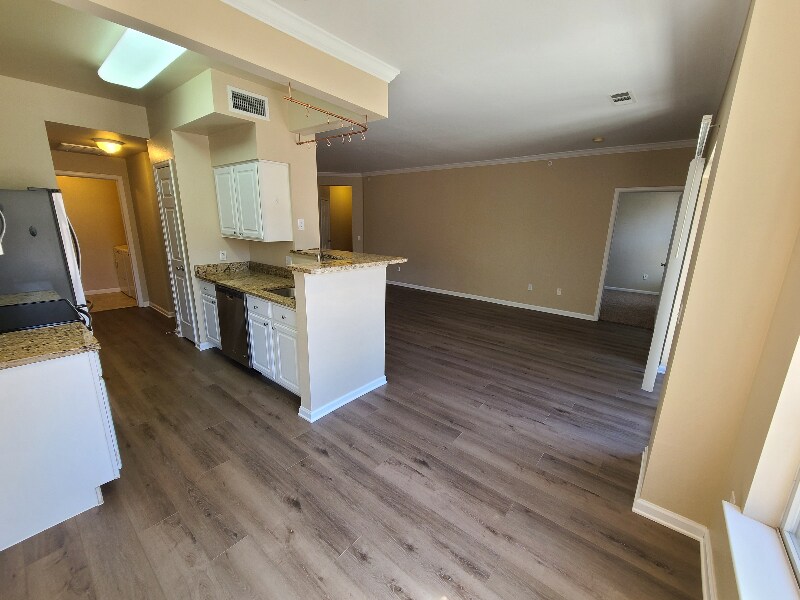 Building Photo - 7462 S Quail Cir