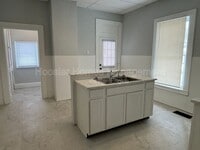 Building Photo - 332 N Arsenal Ave