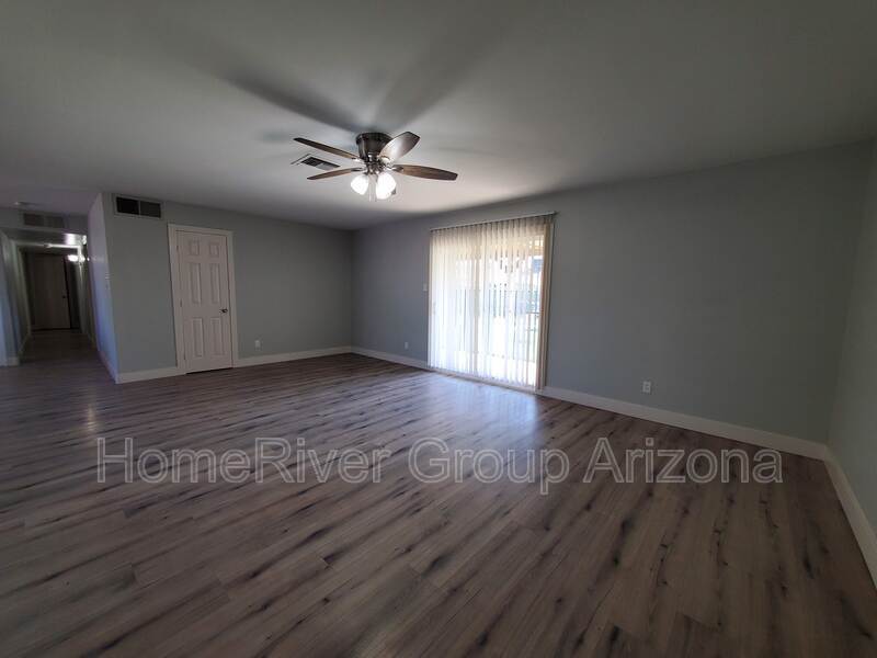 Building Photo - 4023 N 80th Dr