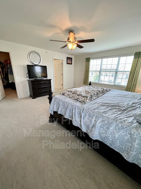 Building Photo - 151 Fairfield Cir N