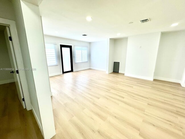 Building Photo - 4131 NW 11th Pl