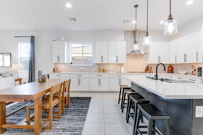 Building Photo - Charming Single-Story in Cadence with Fireplace & Entertainer’s Backyard!