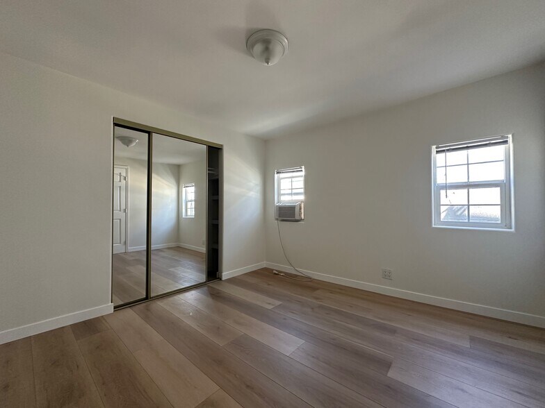 Building Photo - 3513 Loosmore St