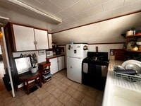 Building Photo - 9 Elsmere Ave