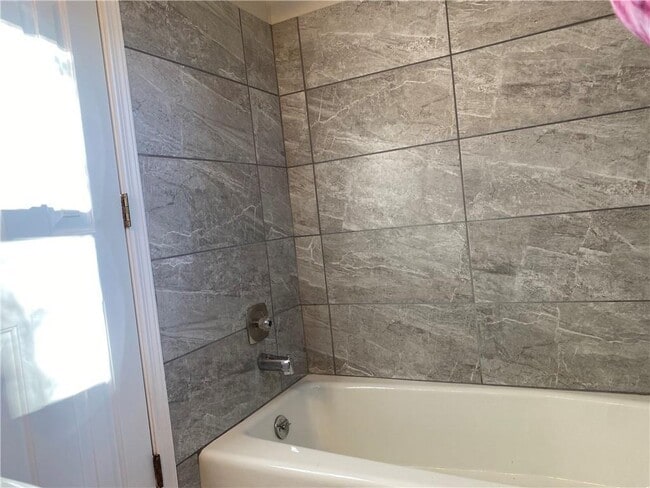 Building Photo - 105 Floss Flower Ct