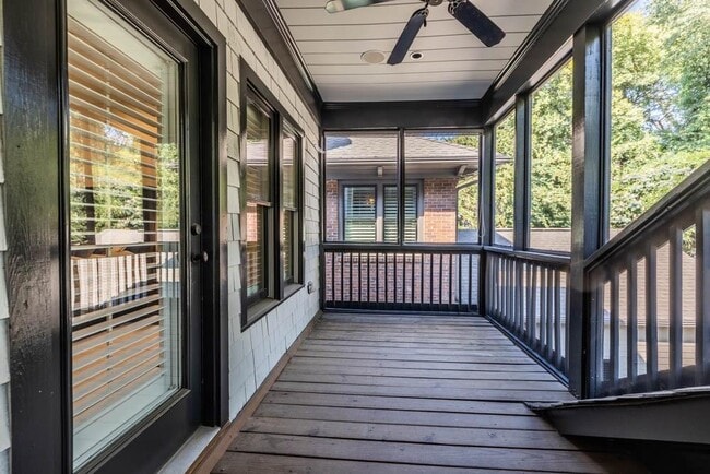 Building Photo - 470 Hamilton St SE