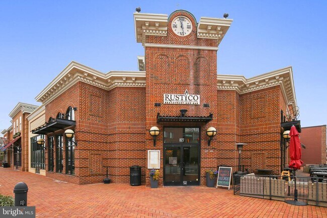 Building Photo - 2181 Jamieson Ave