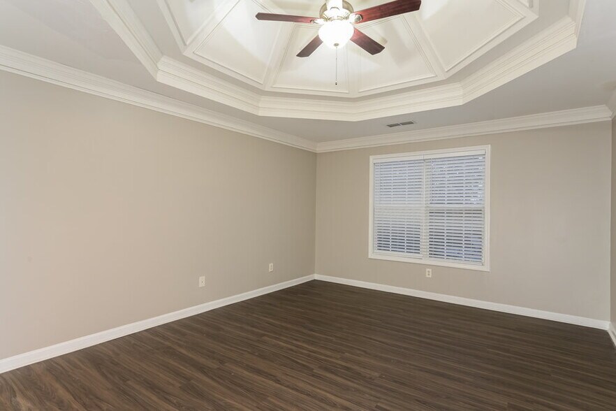 Building Photo - 875 Georgian Hills Dr