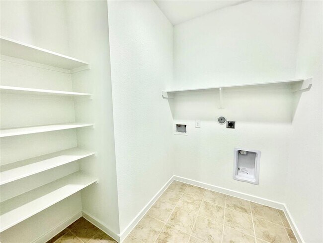Building Photo - 21823 White Stone Creek Dr