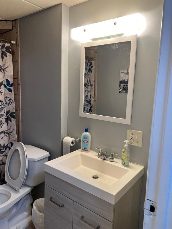 Building Photo - 305 E Mt Eden Ave