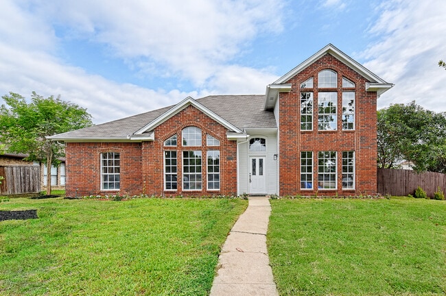 Primary Photo - 2038 Biscayne Dr