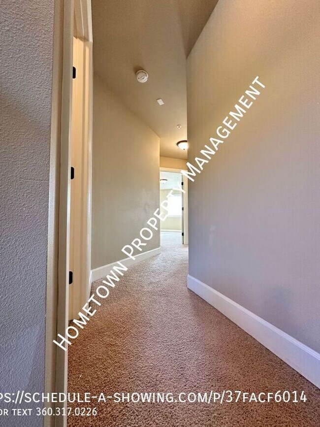 Building Photo - 4325 Oso Berry St NW