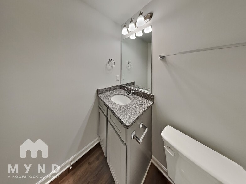 Building Photo - 1834 Carrington Dr