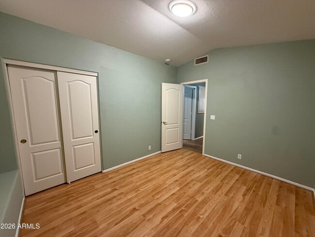 Building Photo - 5170 W Ivanhoe St