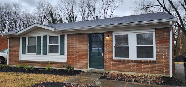 Building Photo - Nice, 3 Bedrooms, 1 Bath, Brick Ranch Home...