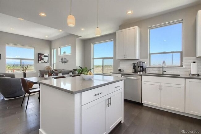 Building Photo - 5692 N Emporia St