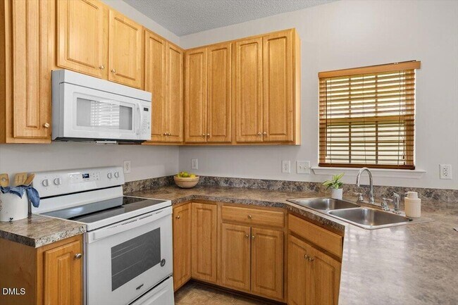 Building Photo - 693 Citrus Petal Rd