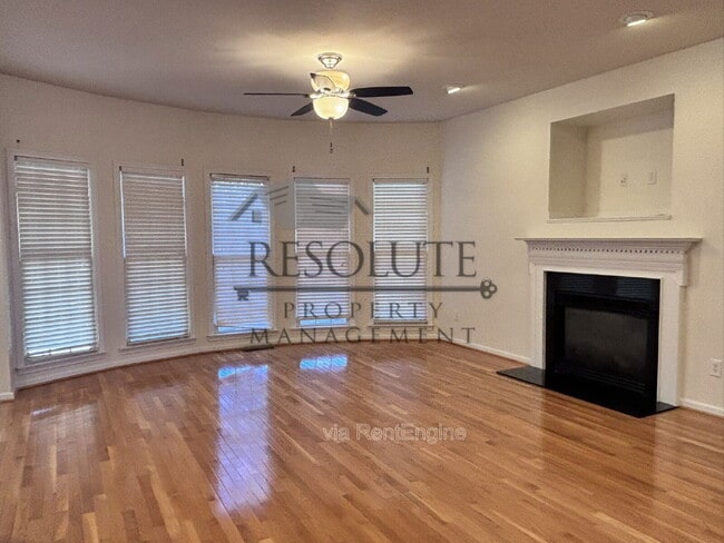 Building Photo - 5818 Myakka Ct