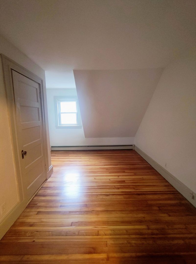 Building Photo - 31-33 Pitman Street