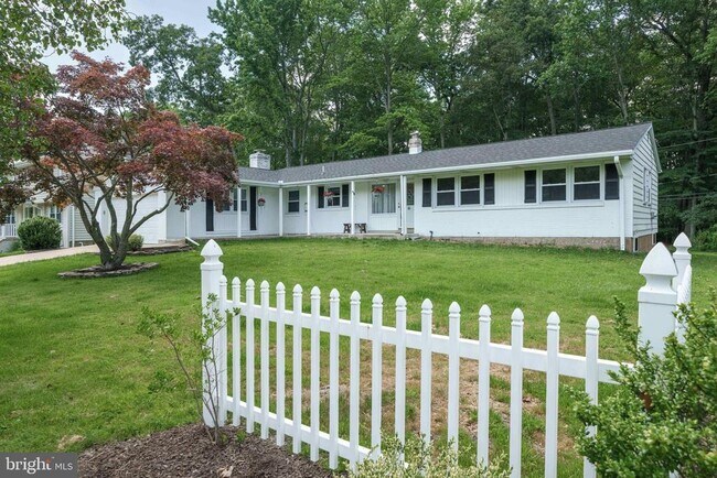 Primary Photo - 3335 S Rockfield Dr