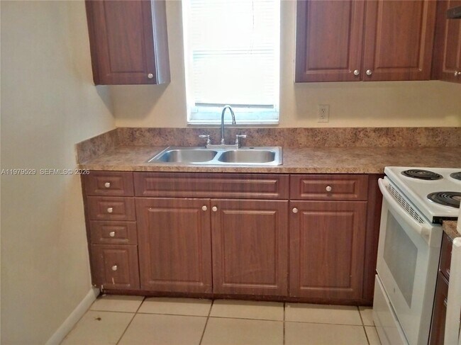 Building Photo - 4160 NW 21st St