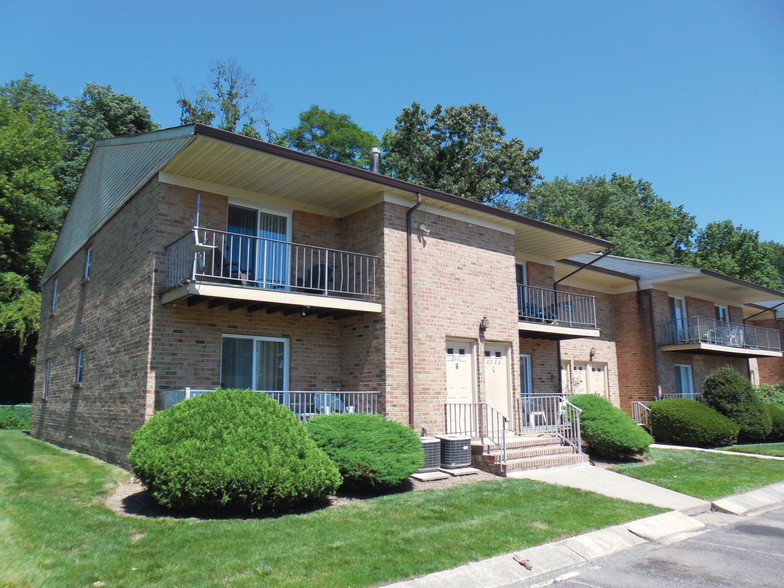 River's Edge Apartments - 1903 Country Ln Ewing NJ 08628 | Apartment Finder