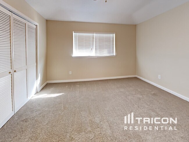 Building Photo - 7415 Cortes Dr