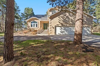 Building Photo - Warm & Spacious Woodmoor Home in a Fantastic Location!