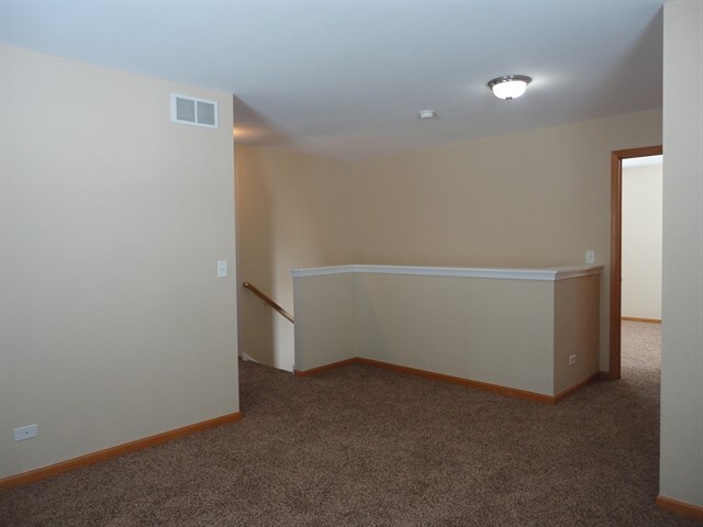 Building Photo - 1204 Stonecrop Ln