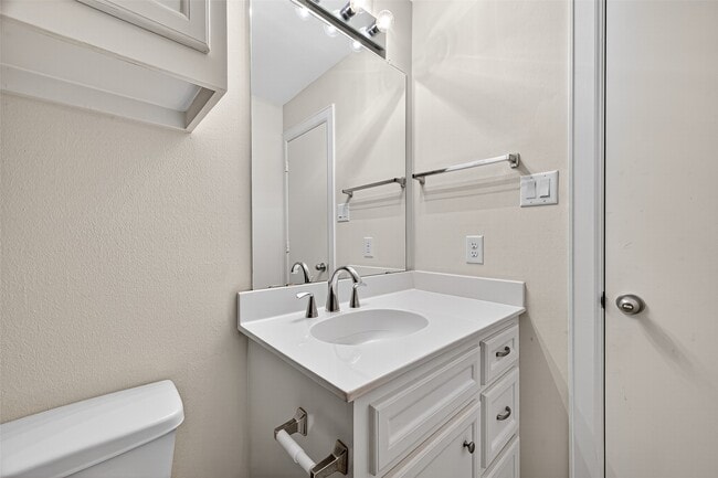 Building Photo - 11510 Main Ash Dr