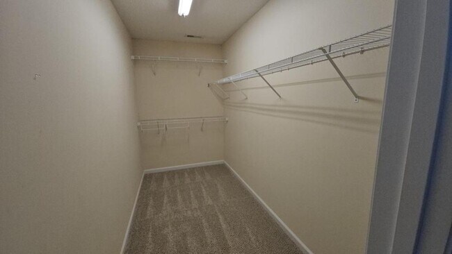 Building Photo - 108 Kimeo Way