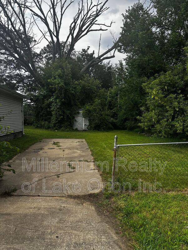 Building Photo - 61 E New York Ave