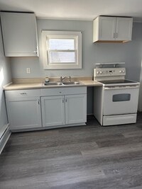 Building Photo - 4656 Main St