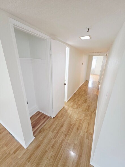 Building Photo - 319 Concord St