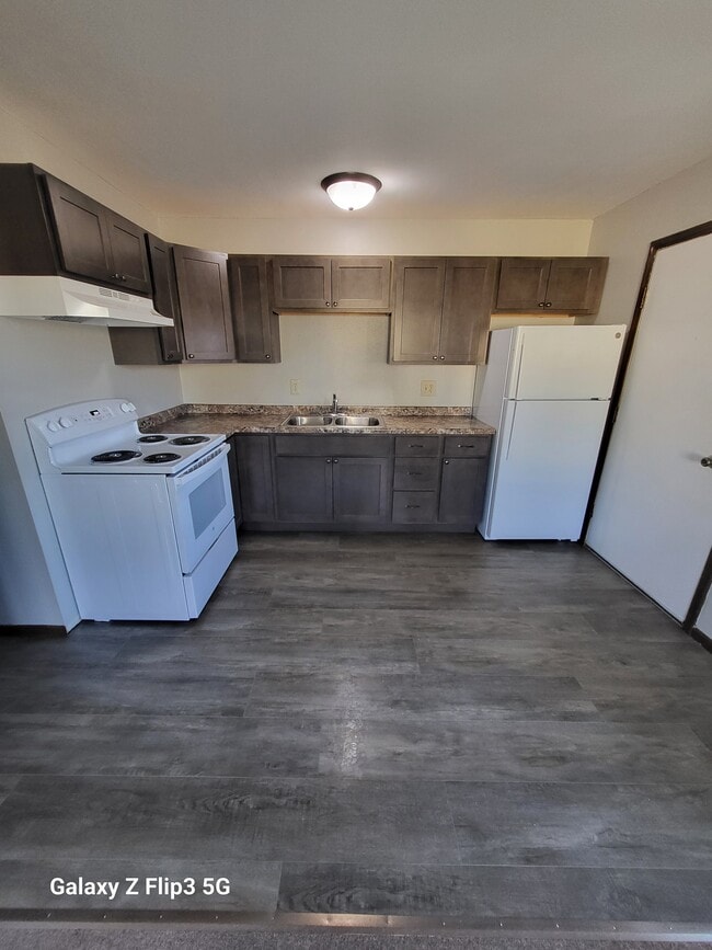 Building Photo - 916 Prospect Ave