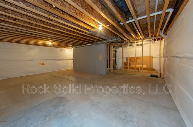 Building Photo - 1031 Old Town Ln
