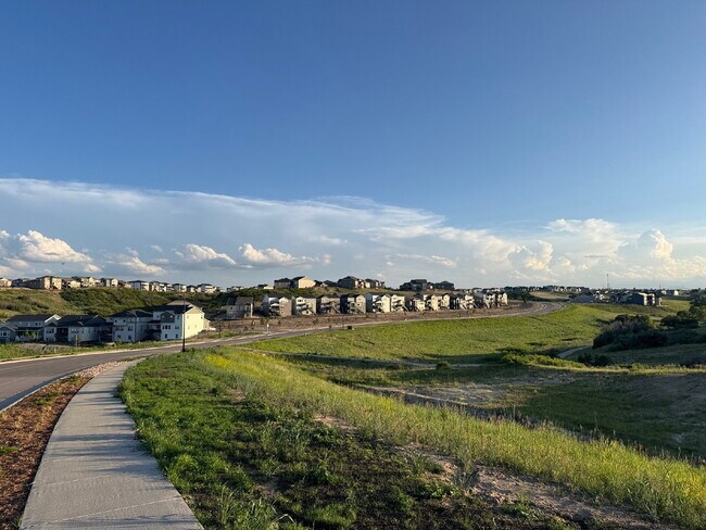 Building Photo - $3,495.00, 3 bed, 2.5 bath located in Cast...