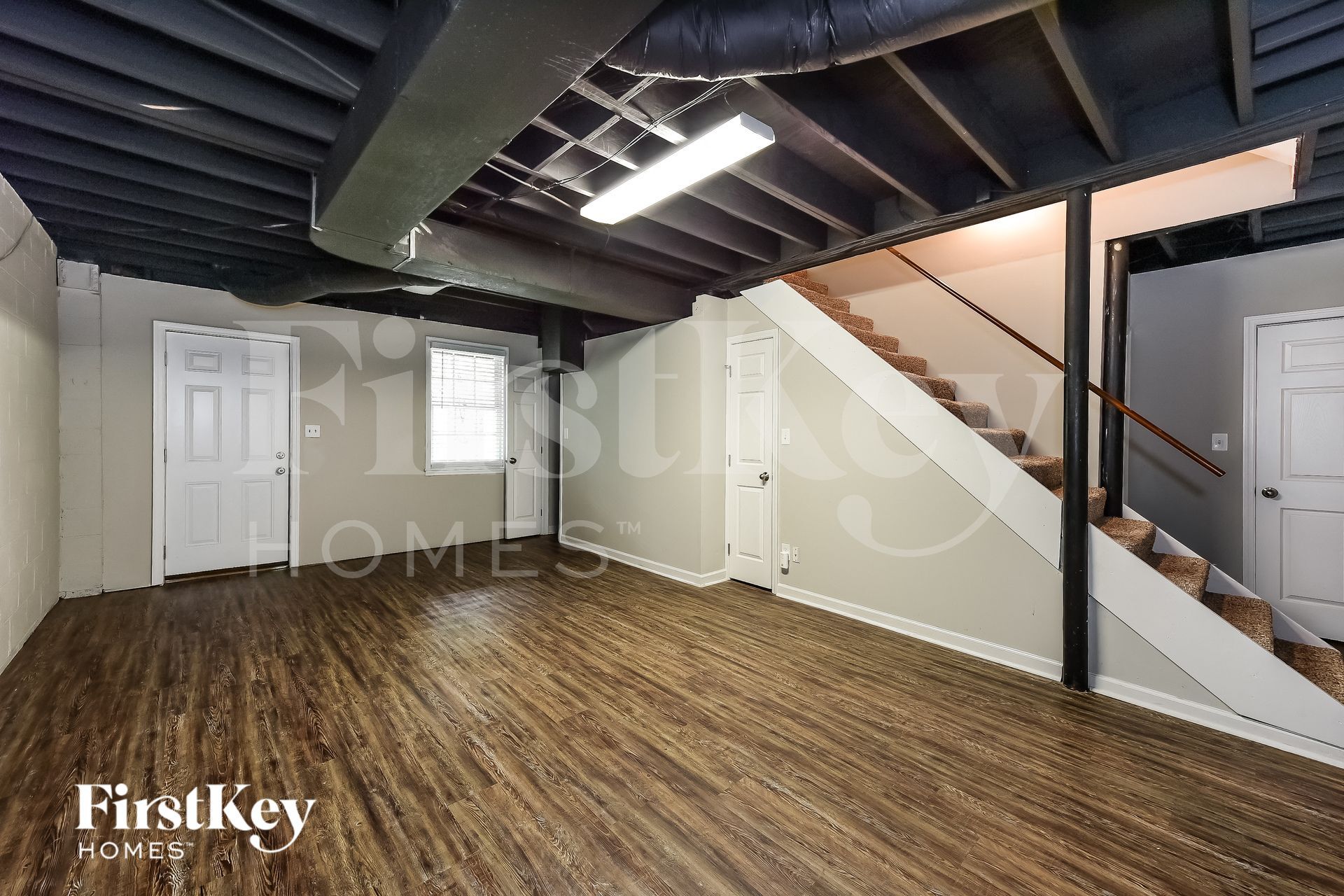 Building Photo - 1600 Brookview Cove