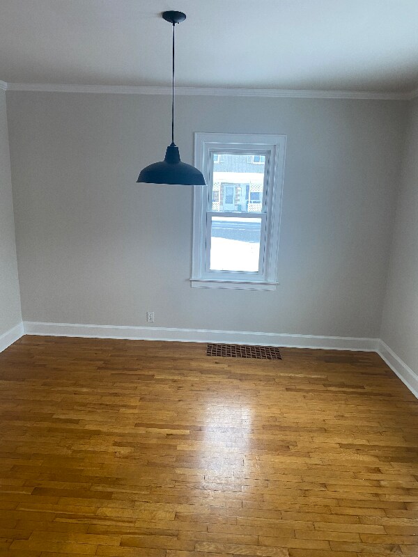 Building Photo - 529 E Broad St