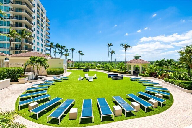 Building Photo - 610 W Las Olas Blvd