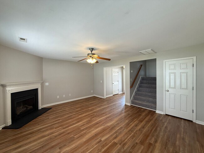 Building Photo - 2403 Mid Salem Dr
